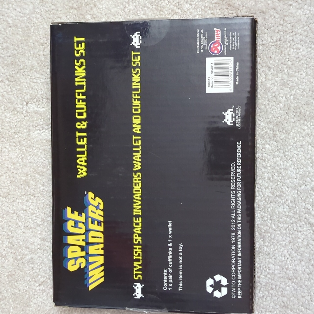 Space Invaders Wallet & cufflink set - Picture 5 of 8